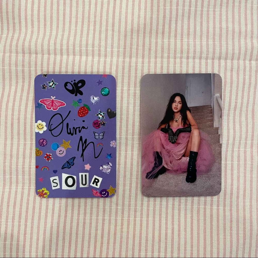 olivia rodrigo sour picture photocard pc